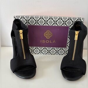 Isola Breanna Cut Out Open Toe Heel Size 8.5 EUC